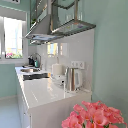 Warm & Cozy - 1 Apartment